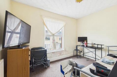 67a Brothertoft Road Photos (1).jpg