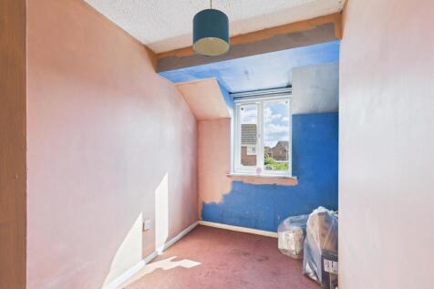 CAM01128G0-PR0299-STILL012.jpg