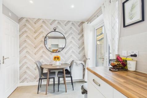 19 Cranmer Road Photos (22).jpg