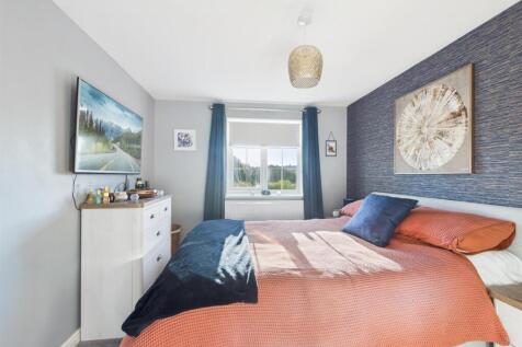 19 Cranmer Road Photos (5).jpg