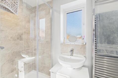 19 Cranmer Road Photos (7).jpg