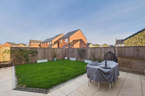 19 Cranmer Road Photos (16).jpg