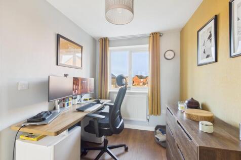 19 Cranmer Office (2).jpg