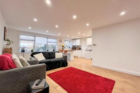 lounge 3.jpg
