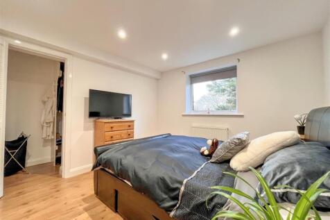 bed 2 image 2.jpg