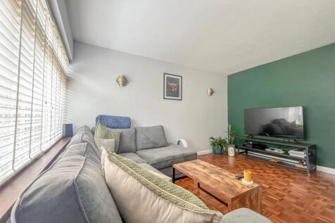 lounge 1.jpg