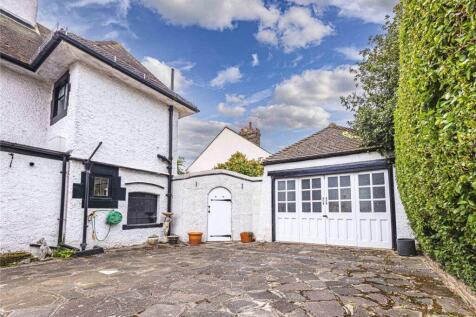 170 Merry Hill Road Side Gate Garage.jpg