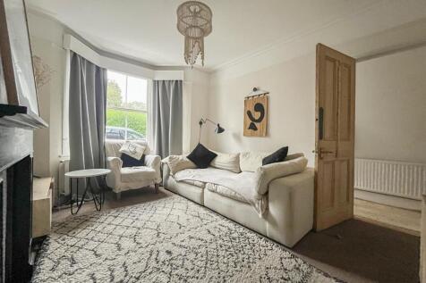 sitting room 2.jpg