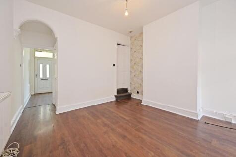 Reception Room / Lou