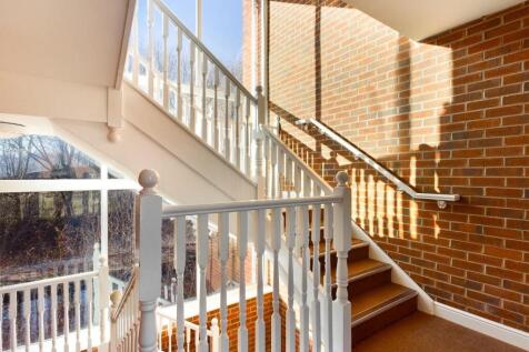 COMMUNAL HALLWAY