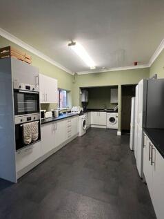 WhatsApp Image 2025-10-17 at 18.06.03_ce4bc85b