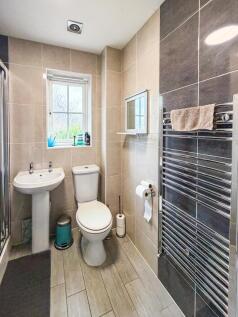 WhatsApp Image 2025-12-08 at 20.50.05_69eb5391