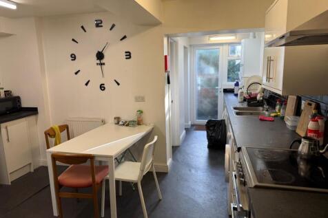 WhatsApp Image 2025-12-03 at 14.24.25_f8721790