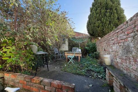 WhatsApp Image 2025-12-03 at 16.20.35_ad8c7343