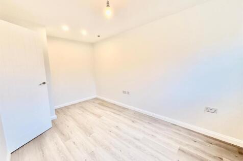 WhatsApp Image 2025-10-13 at 10.09.29 AM (4).jpeg