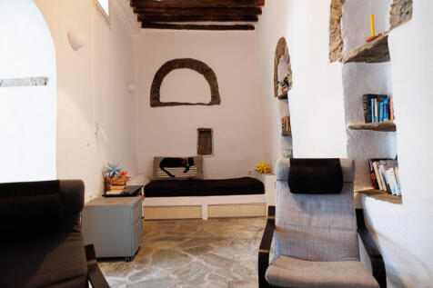 Living room back