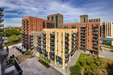 2.9.6.8.3 BARKING WHARF 0824 003