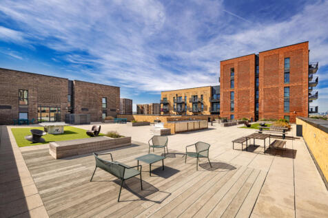 2.9.6.8.17 BARKING WHARF 0824 017