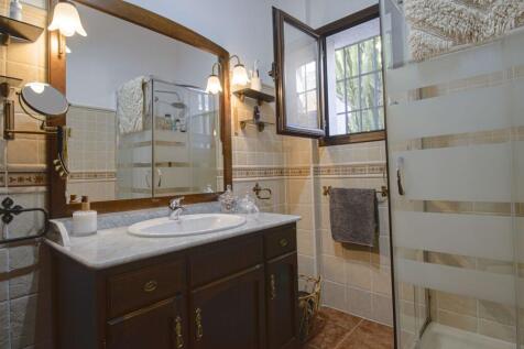 COL2505CH---bathroom