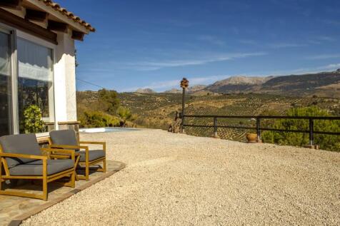COL2505CH---outside-