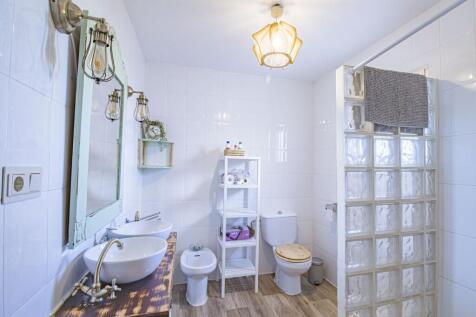 CAS2512CH---bathroom