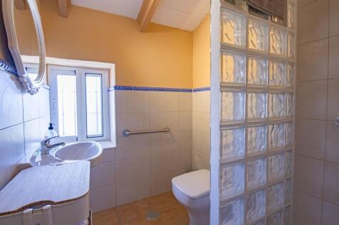 CAS2512CH---bathroom