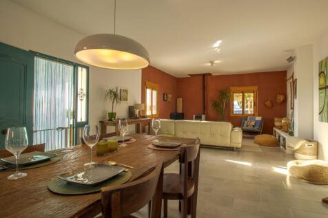 ALM2518CH---table-1