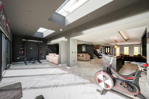 Dining/Gym
