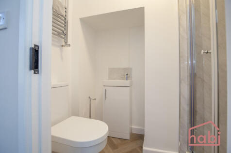 En-suite to Bedroom 1