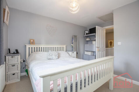 Top Floor Bedroom 1