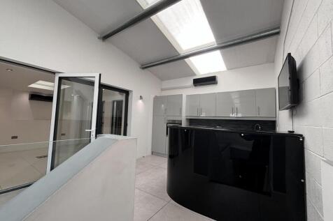 Photo 16-10-2025, 12 48 30.jpg