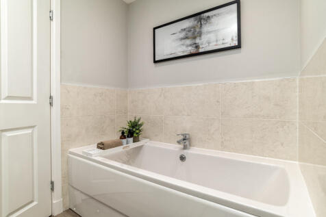 DEV002497_Ballater_H469_018