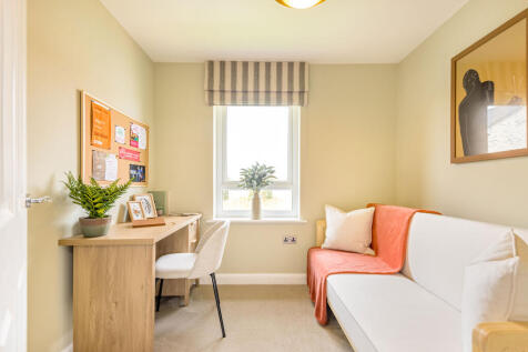 Single bedroom in the Lamberton 5 bedroom home