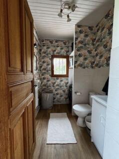 guestloo downstairs