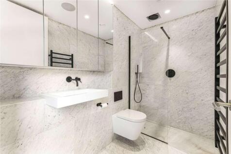 Main bedroom ensuite