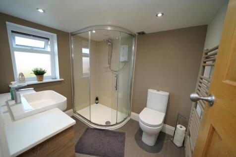 Master Bedroom Su...