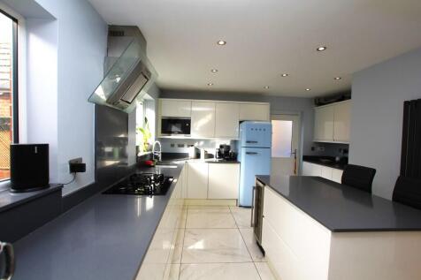 Kitchen 2 - 10 Th...