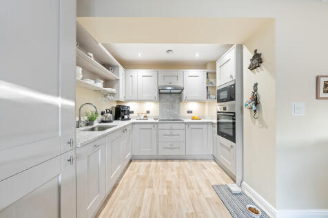 TWO BED APARTMENT...