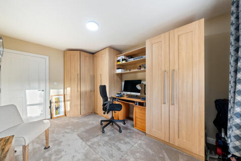 TWO BED APARTMENT...