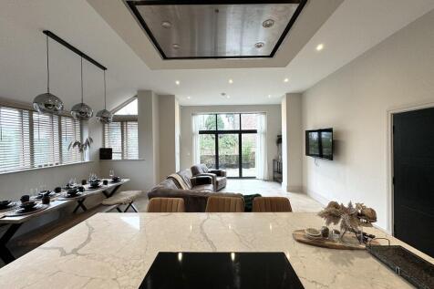 Liverpool Road To...