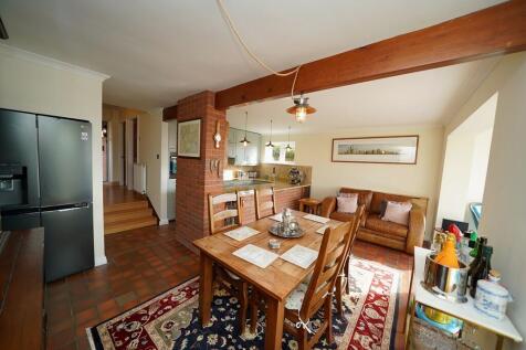 Family room/Livin...