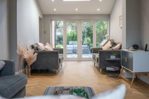 Dining Morning 2a...