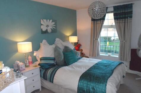 *Photos taken prior to current Tenancy starting*