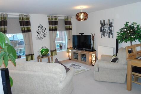 *Photos taken prior to current Tenancy starting*
