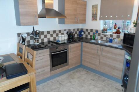 *Photos taken prior to current Tenancy starting*