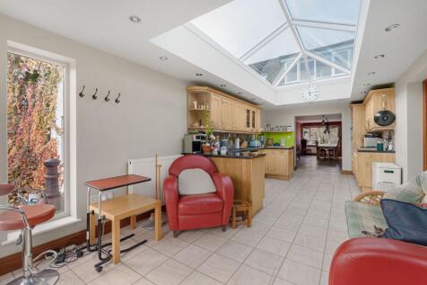 Kitchen/Sitting Room