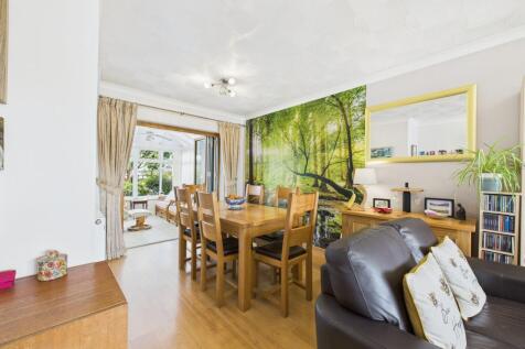 Lounge Dining Room