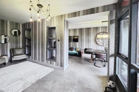 Lounge / Dining Room