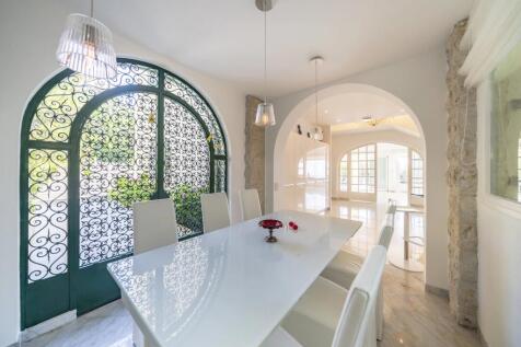 Dining room Wooden floor