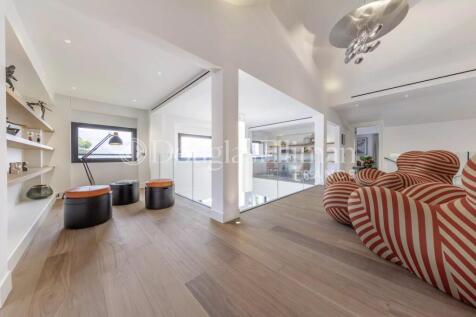 Living-room Natural light High ceiling Wooden floo